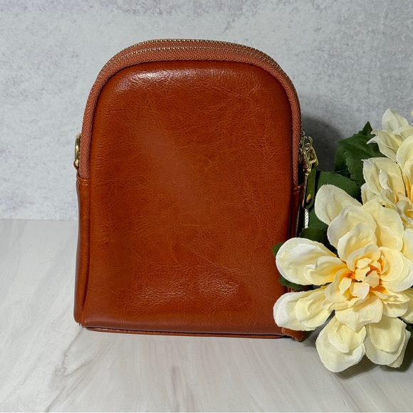 Genuine Leather Crossbody Phone Purse - Picture 3 of 8